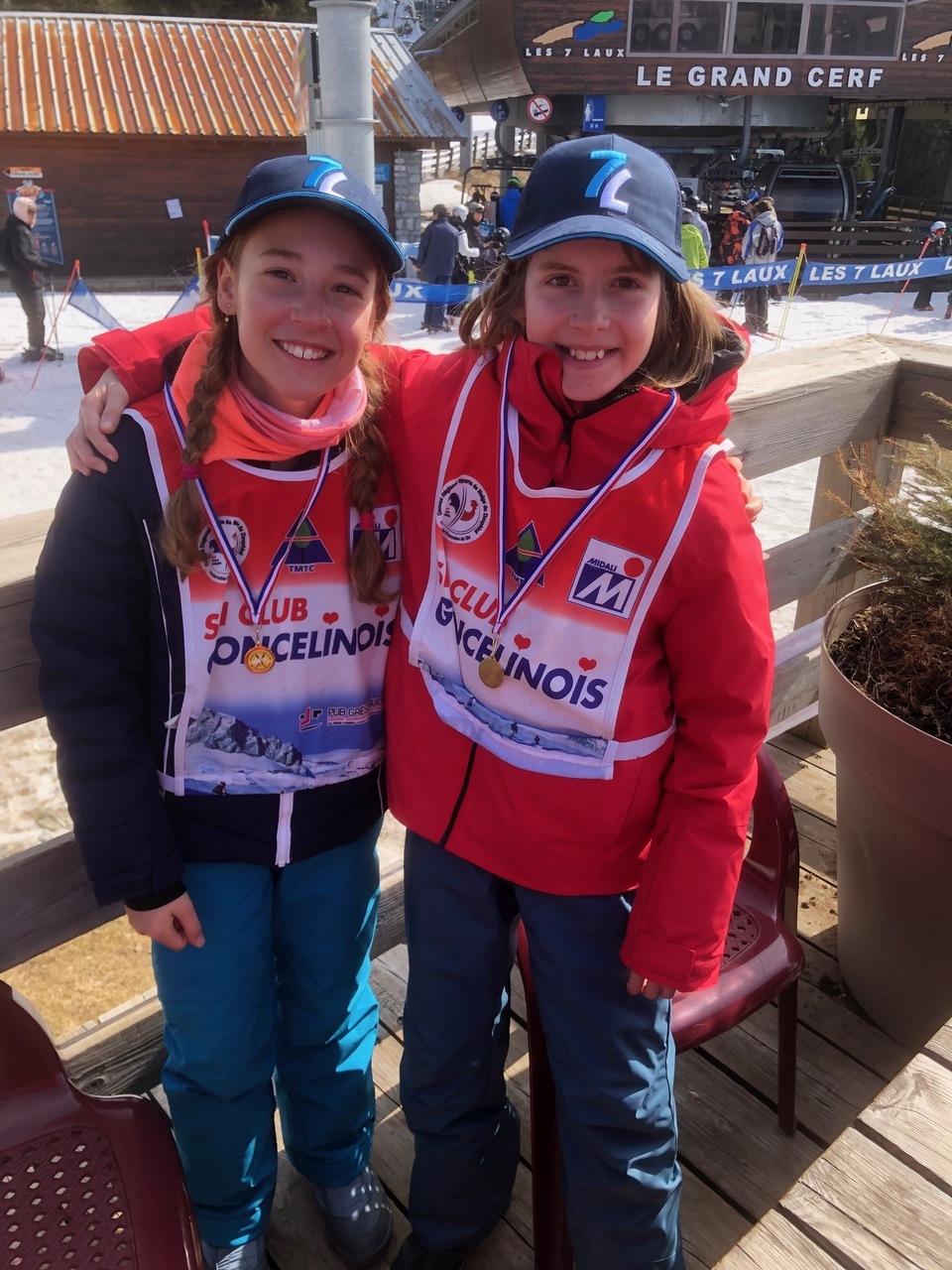 ELISE ET SA COPINE